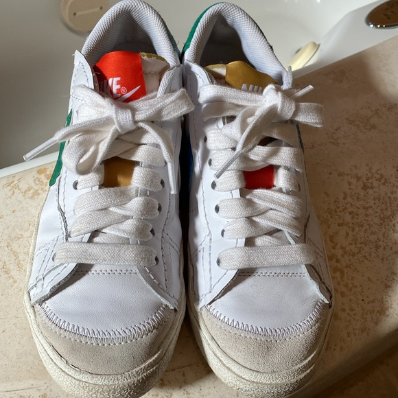 Nike Blazer Low ‘77 Jumbo Sneaker - Picture 3 of 9